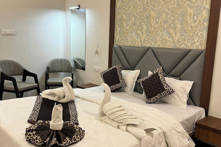 Room 13 of 84