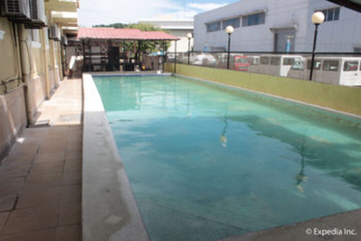 Pool 76 of 79