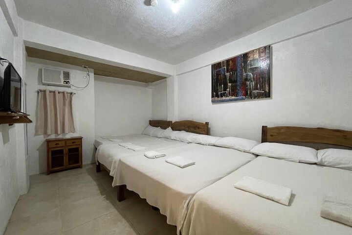 Room 34 of 59