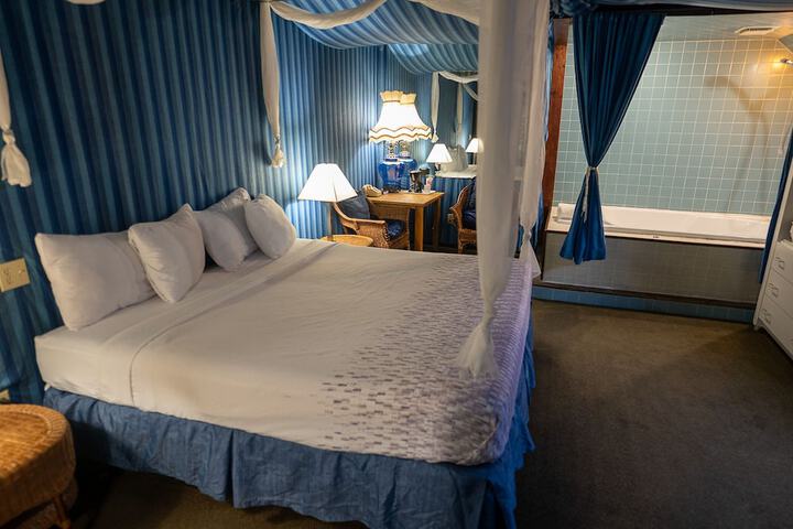 Room 211 of 293