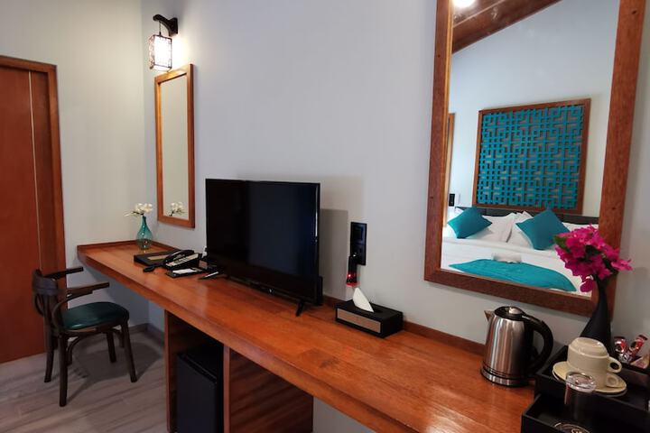 Room 13 of 46