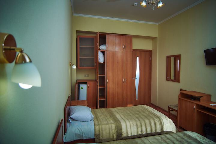 Room 24 of 115