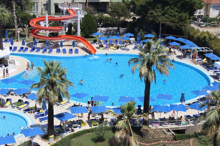 Pool 114 of 164