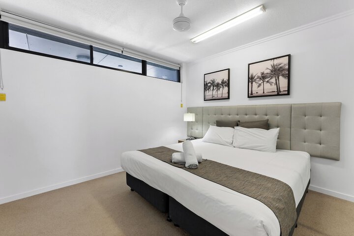 Room 16 of 73