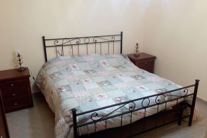 Room 2 of 31