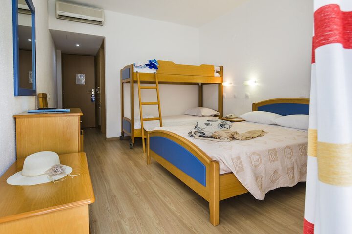 Room 5 of 36