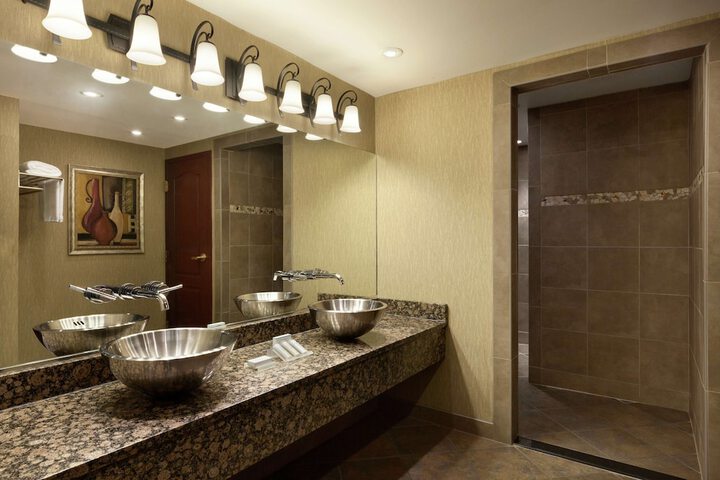 1 King Mobility Accessible with Roll in Shower (10 of 28)