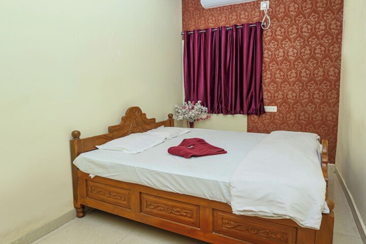 Room 5 of 24