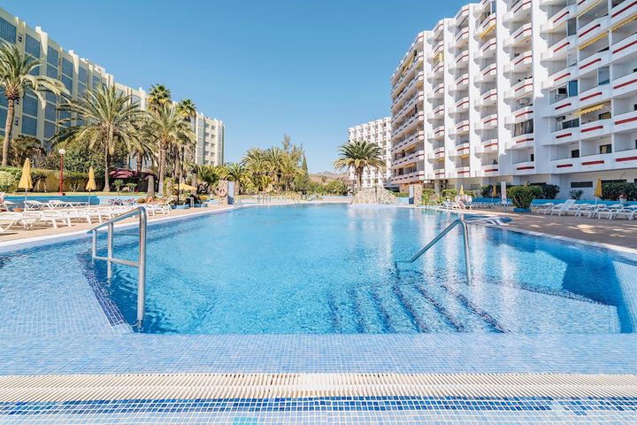Pools & Facilities