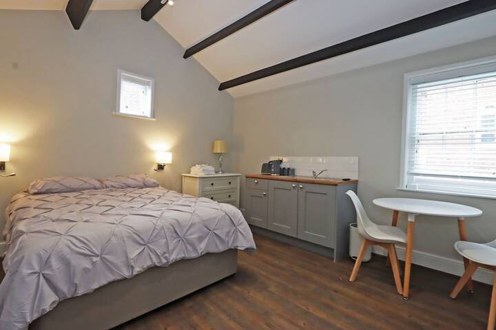 Room 16 of 36