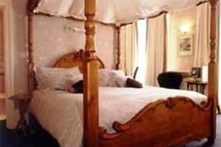 Room 5 of 26