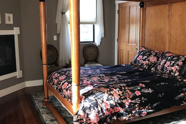 Room 10 of 74
