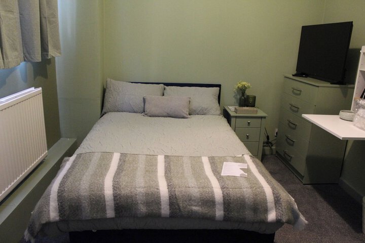 Room 10 of 20