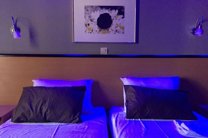 Room 2 of 11