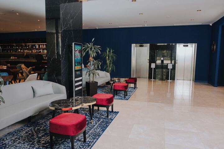 Guest Lobby