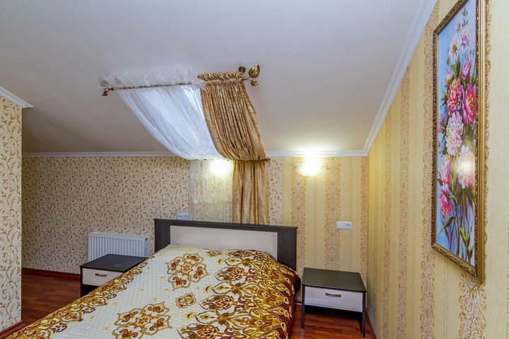 Room 9 of 67