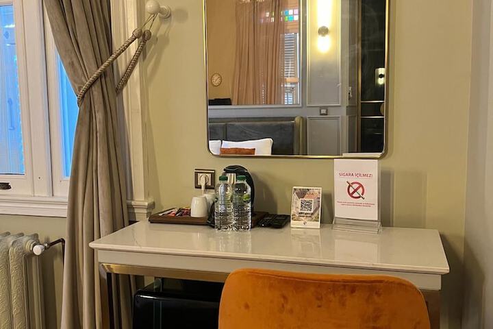 Room 43 of 71