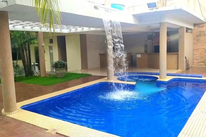 Pool 19 of 25