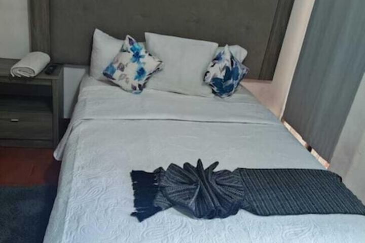 Room 106 of 242