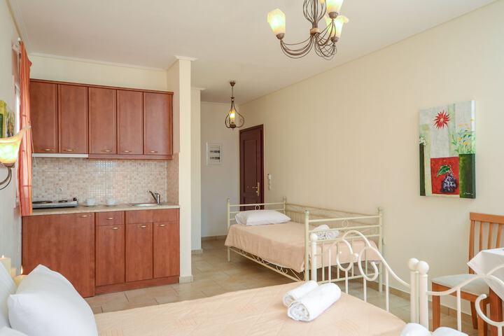 Room 4 of 109