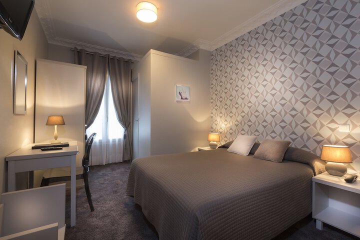 Room 8 of 37