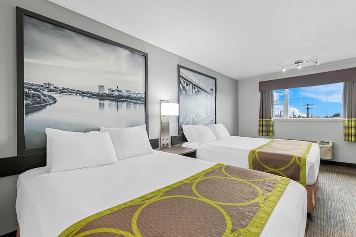 Room 5 of 40