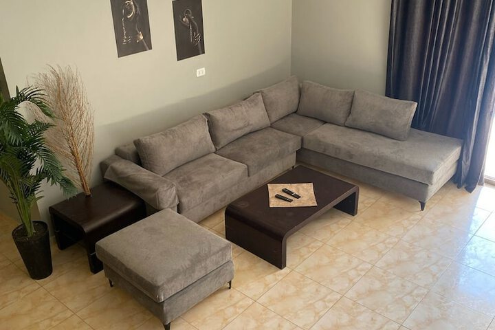 Room 10 of 31