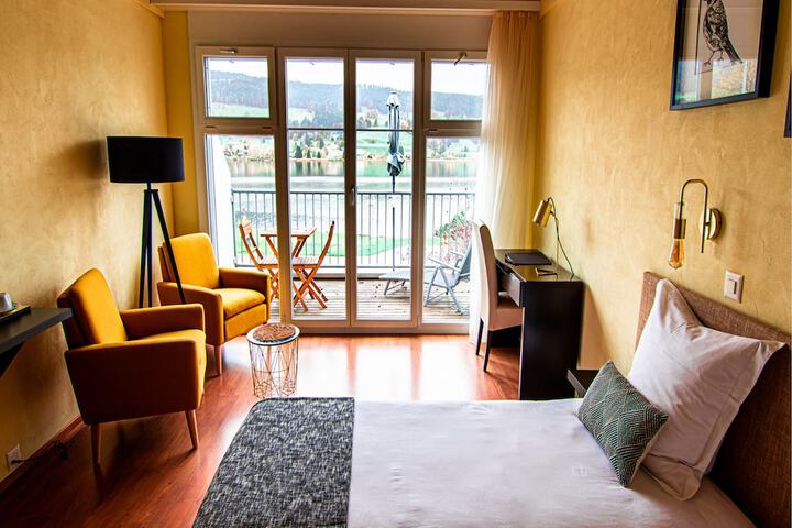 Room 19 of 28