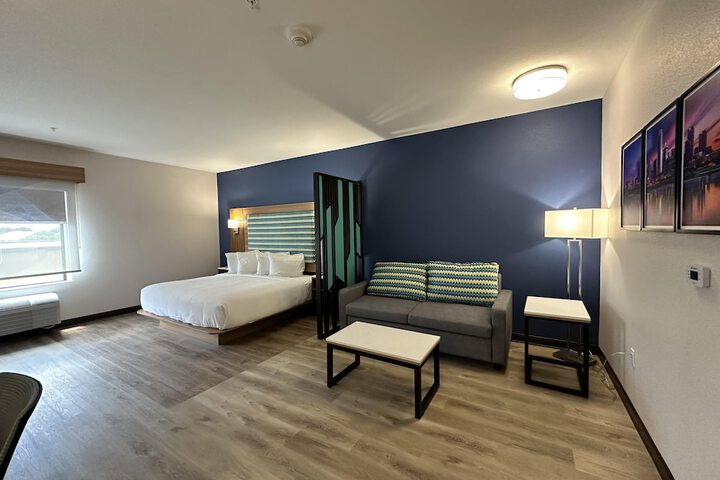 Room 21 of 69