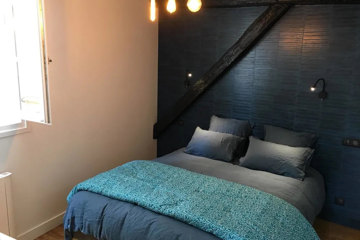 Room 2 of 20