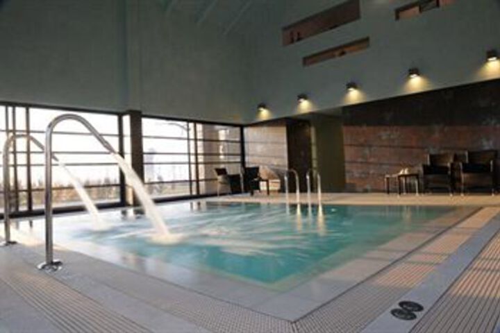 Pool 17 of 26