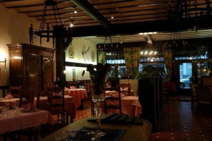 Dining 10 of 10
