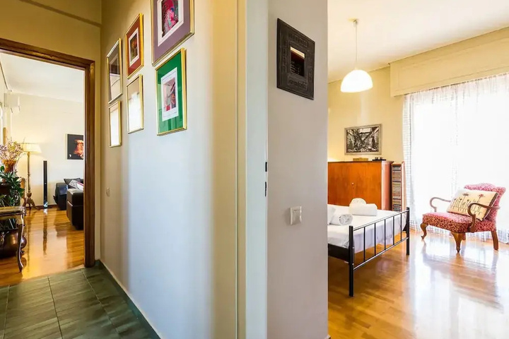 Room 2 of 19