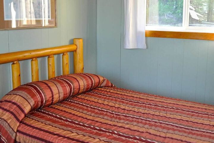 Room 2 of 37