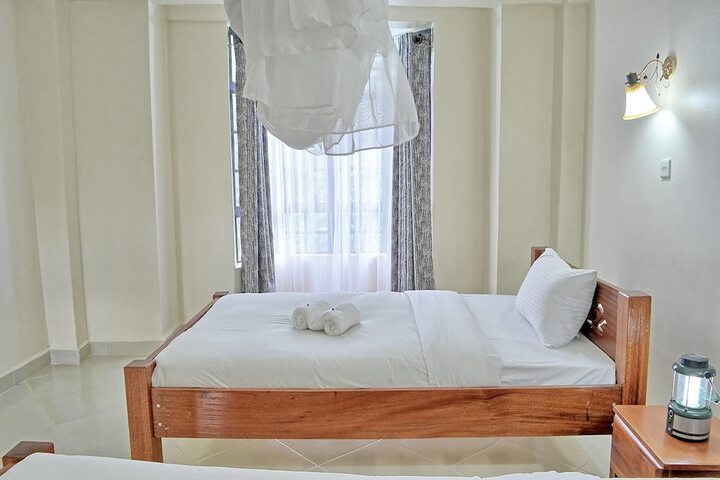 Room 5 of 32