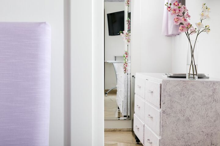 Room 8 of 34