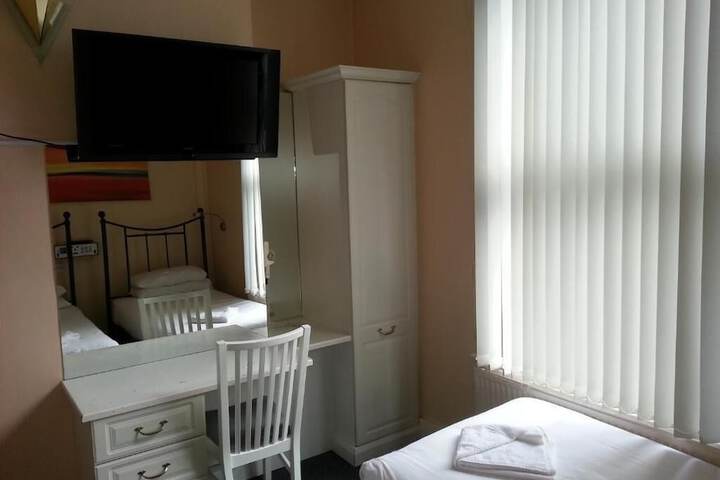 Room 48 of 113