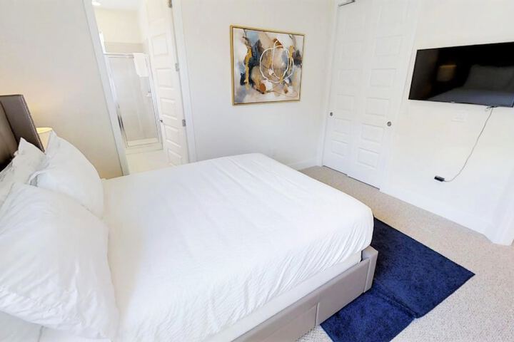Room 4 of 67