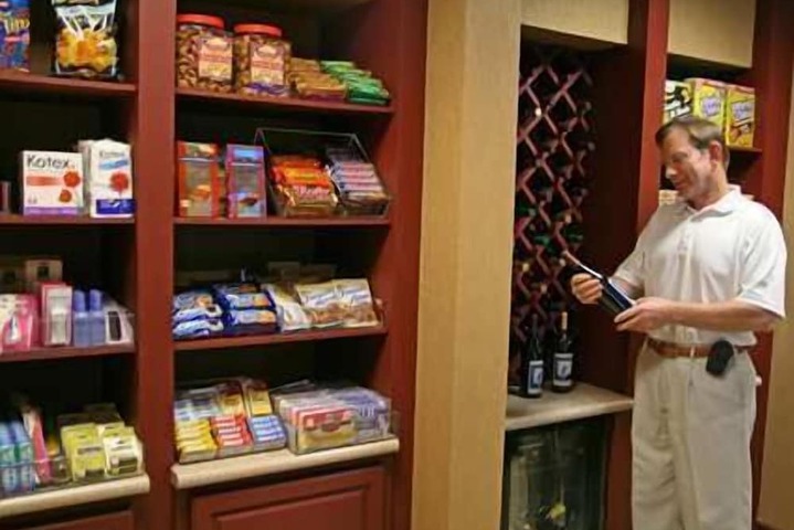 Snack bar