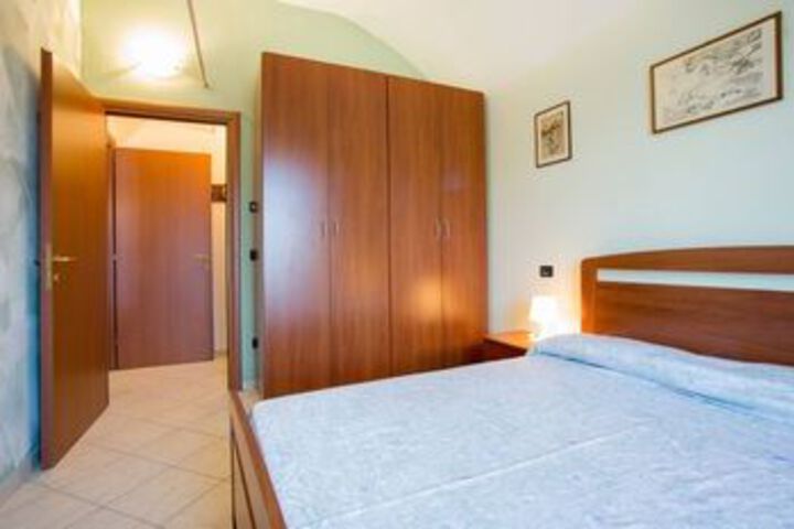 Room 46 of 96