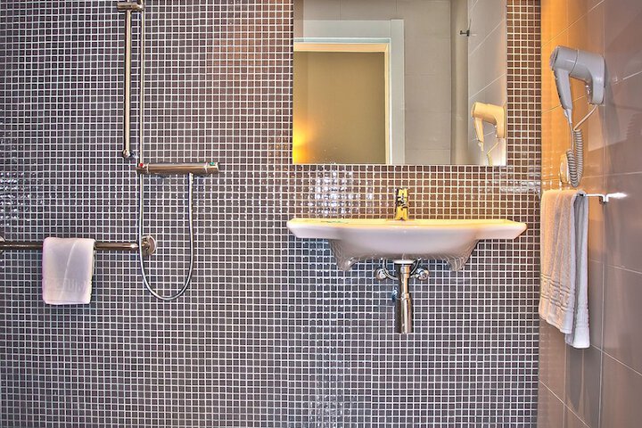 Clean Restrooms
