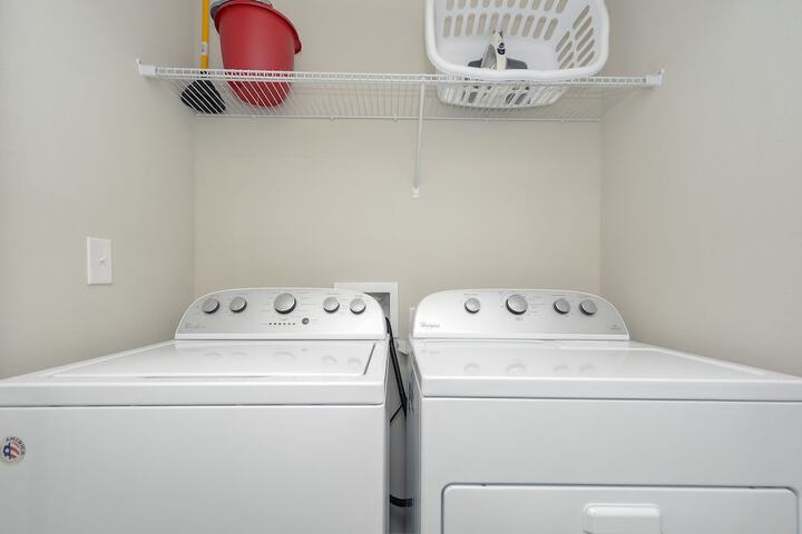 Laundry 20 of 27