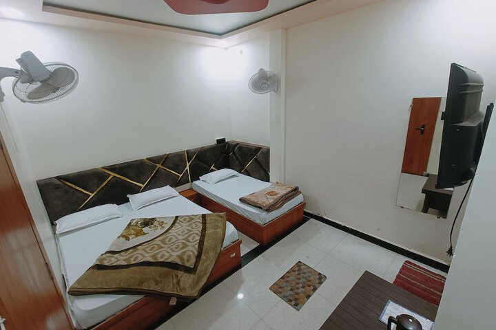 Room 17 of 39