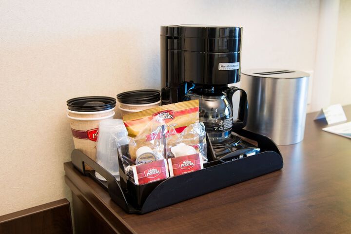 Breakfast/Coffee Service 31 of 52