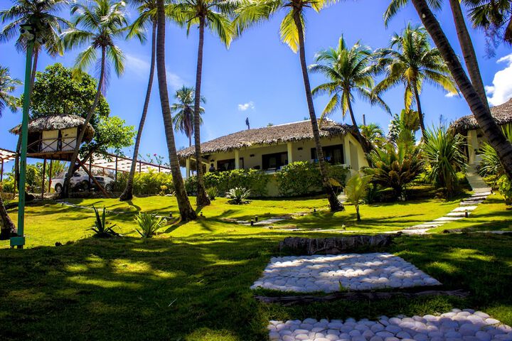 Hotel Exterior 28 of 36