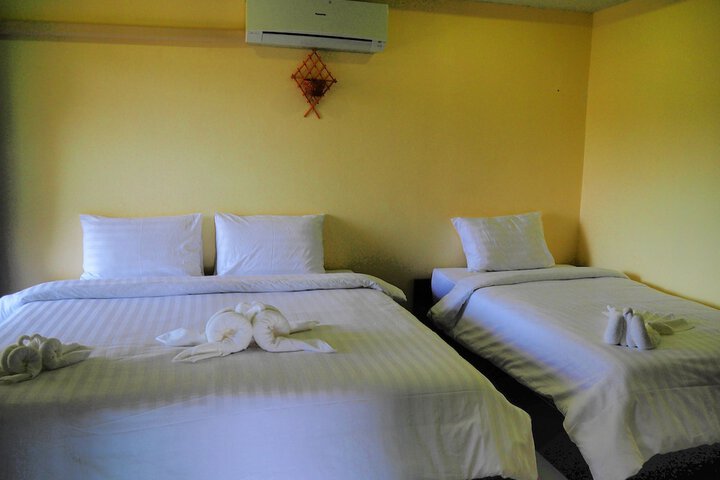 Room 7 of 99