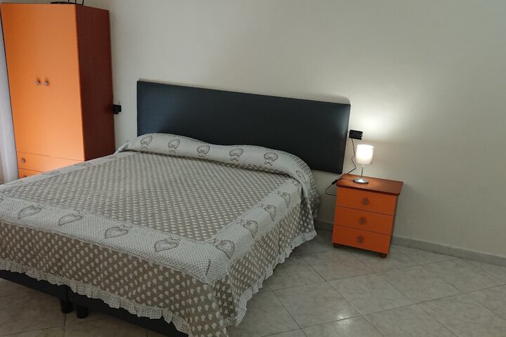 Room 4 of 47