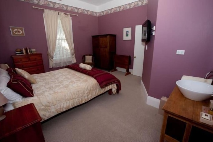 Room 6 of 59