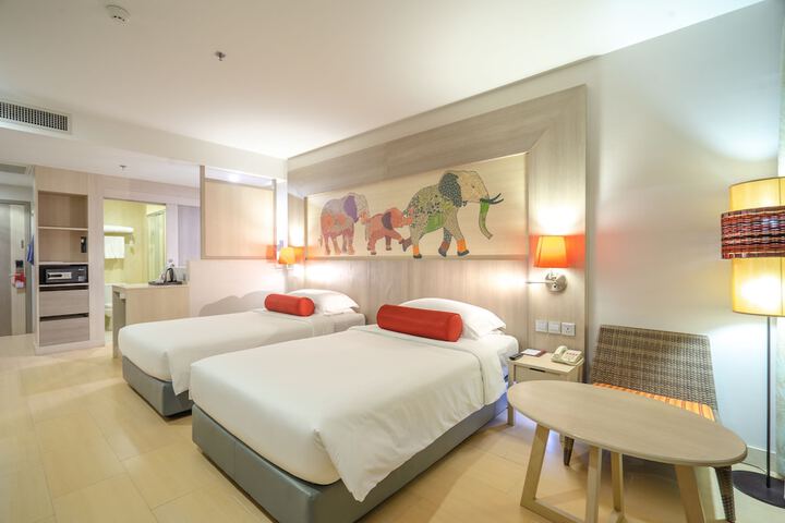 Room 13 of 220