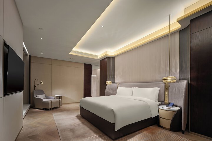 Room 25 of 61